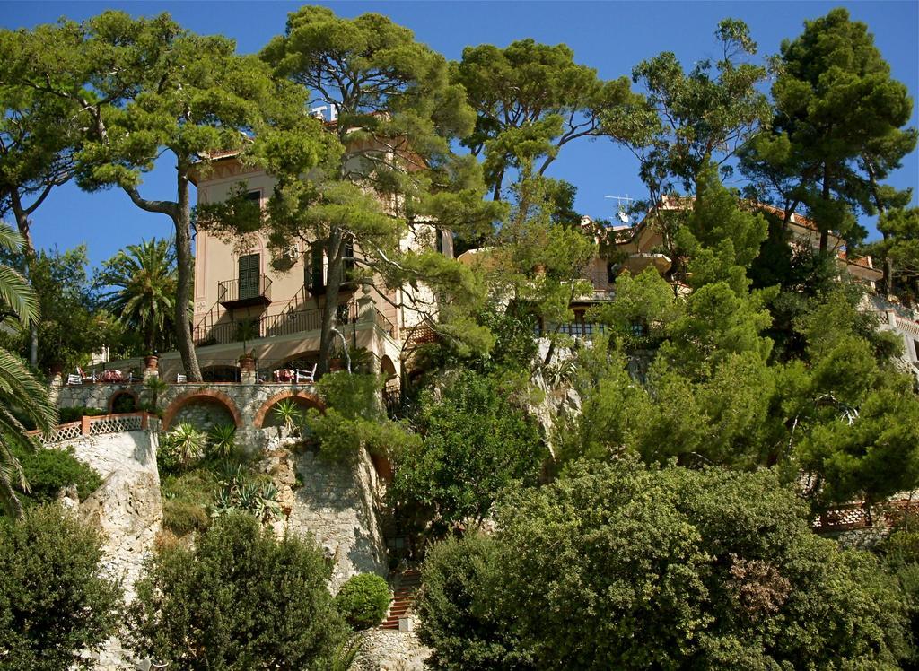 Hotel Punta Est Финале Лигуре Экстерьер фото