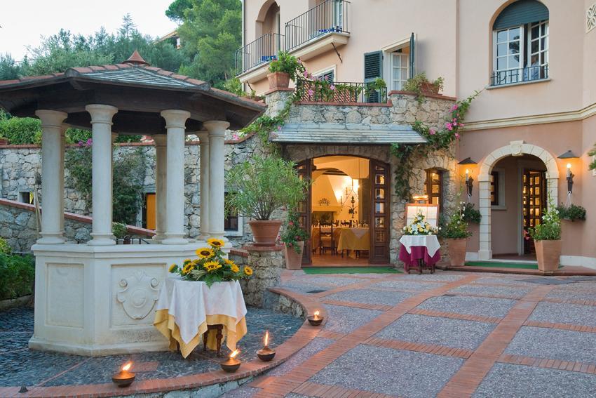 Hotel Punta Est Финале Лигуре Экстерьер фото